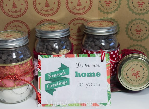 Christmas Mason Jar Labels and Tags Plus Free Printables